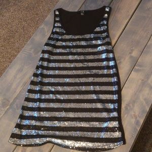 Forever 21 M Sequined front top